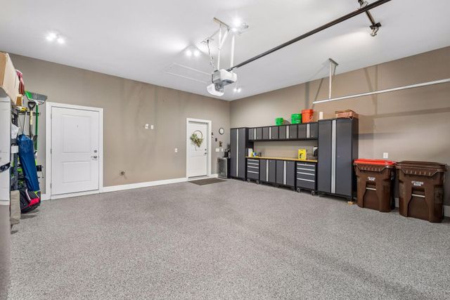 5010 Dale Ridge Road, Woodbury, MN 55129