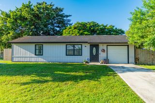 902 SW Nichols Terrace, Port St Lucie, FL 34953