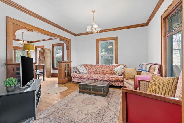 343 Garfield Street NE, Minneapolis, MN 55413