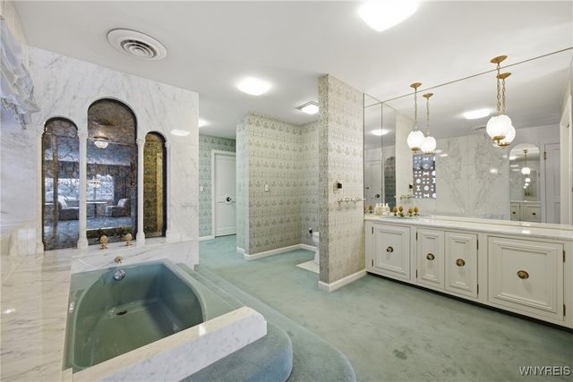 1 Sargent Drive, Lockport City, NY 14094