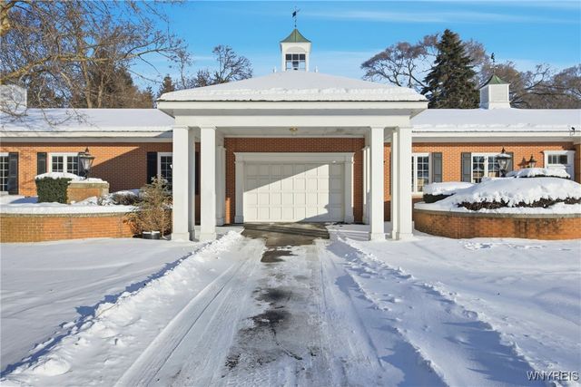 1 Sargent Drive, Lockport City, NY 14094