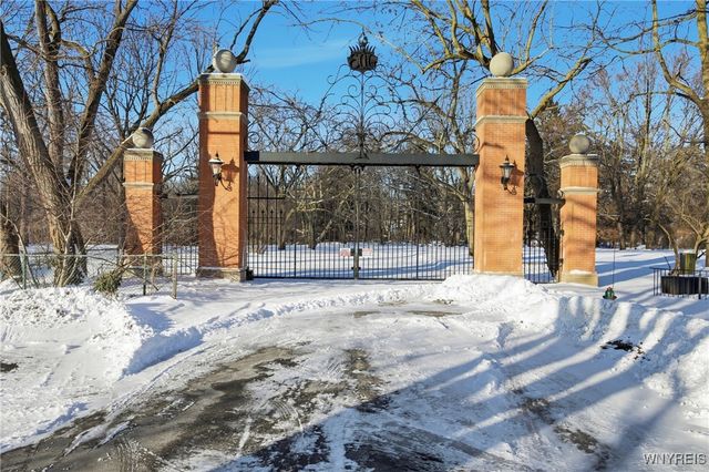 1 Sargent Drive, Lockport City, NY 14094