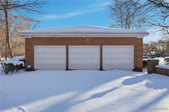 1 Sargent Drive, Lockport City, NY 14094