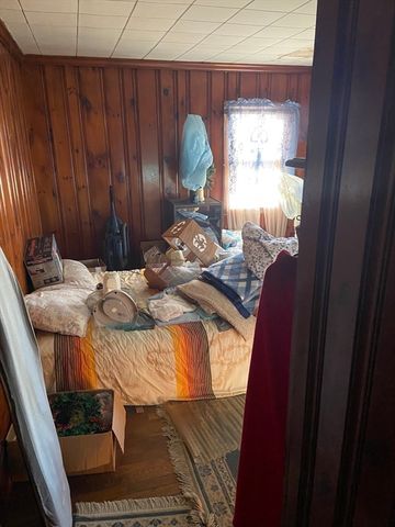 9 Walden Pond Ave, Saugus, MA 01906