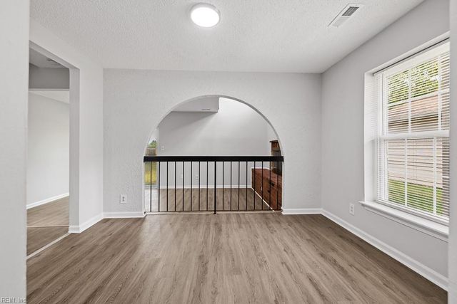 1253 Shawn DR, Virginia Beach, VA 23453