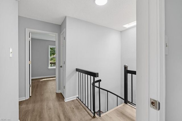 1253 Shawn DR, Virginia Beach, VA 23453