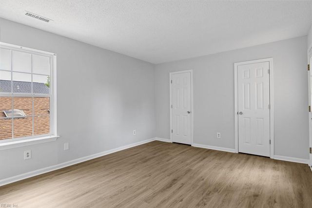 1253 Shawn DR, Virginia Beach, VA 23453