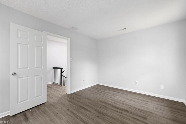 1253 Shawn DR, Virginia Beach, VA 23453