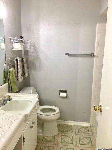 7502 GLACIER LN, San Antonio, TX 78209