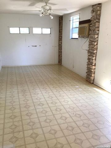 7502 GLACIER LN, San Antonio, TX 78209