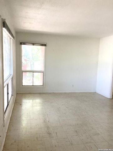 7502 GLACIER LN, San Antonio, TX 78209