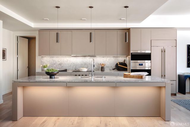 36 Meadow Drive 201, San Francisco, CA 94130