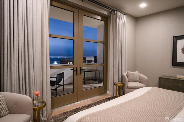 36 Meadow Drive 201, San Francisco, CA 94130