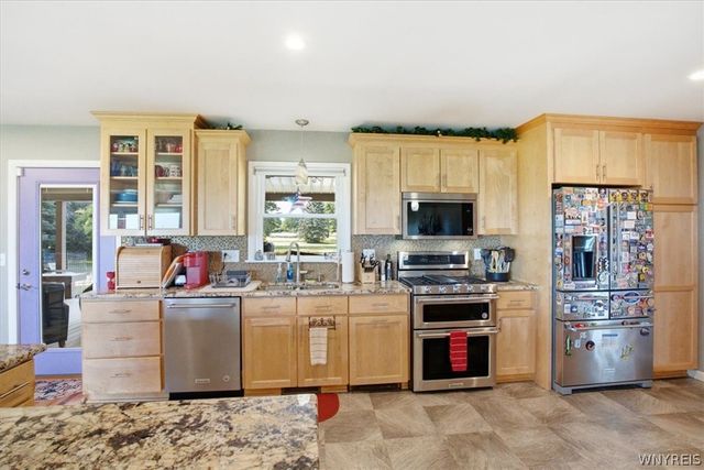 4162 East Lake Road, Wilson, NY 14172