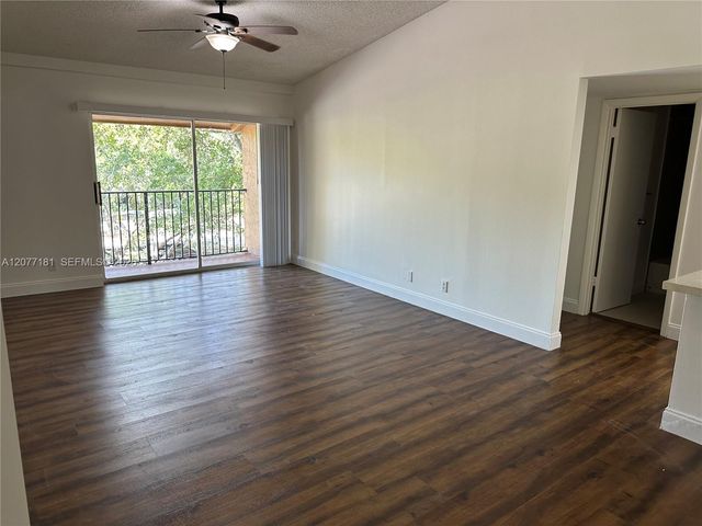 10757 Cleary Boulevard 307, Plantation, FL 33324