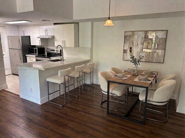 10757 Cleary Boulevard 307, Plantation, FL 33324