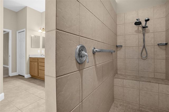 10674 WOODCHASE CIRCLE, Orlando, FL 32836