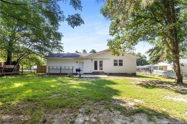 195 Paddlewheel Road, Fayetteville, NC 28314