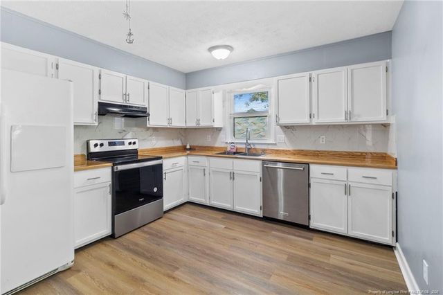 195 Paddlewheel Road, Fayetteville, NC 28314