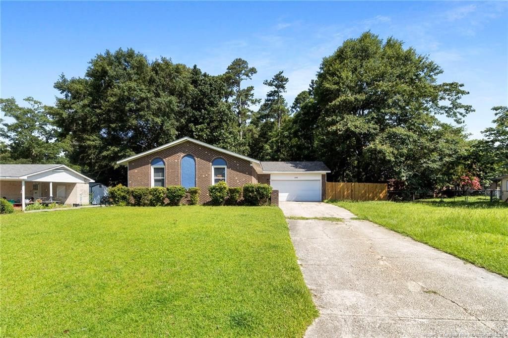 195 Paddlewheel Road, Fayetteville, NC 28314