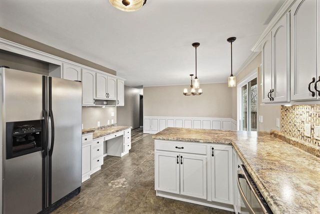 2610 Gladeview Road, Cottage Grove, WI 53527