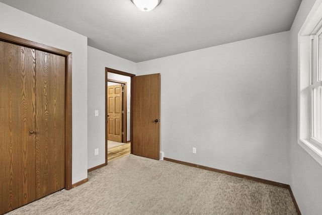 2610 Gladeview Road, Cottage Grove, WI 53527