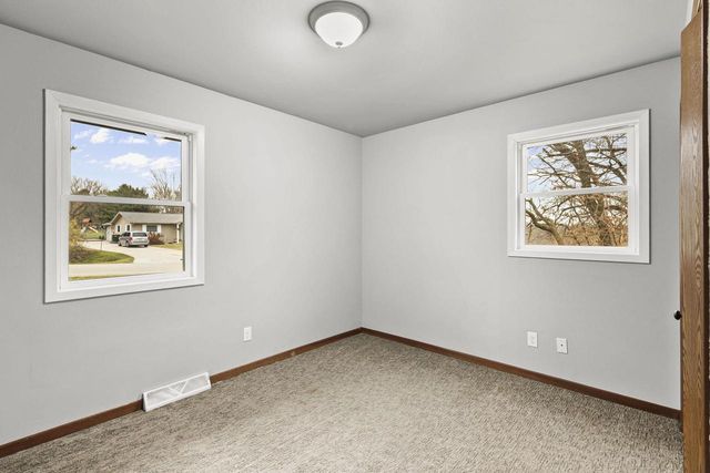 2610 Gladeview Road, Cottage Grove, WI 53527