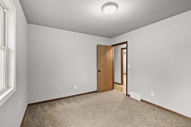 2610 Gladeview Road, Cottage Grove, WI 53527