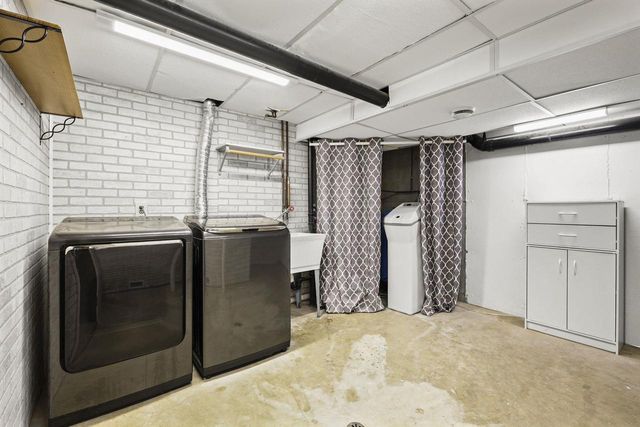 2610 Gladeview Road, Cottage Grove, WI 53527