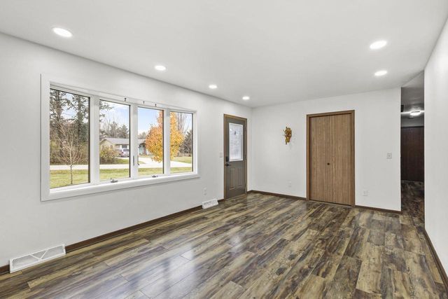 2610 Gladeview Road, Cottage Grove, WI 53527