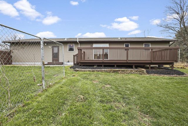 2610 Gladeview Road, Cottage Grove, WI 53527