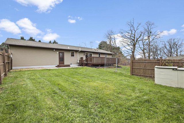 2610 Gladeview Road, Cottage Grove, WI 53527