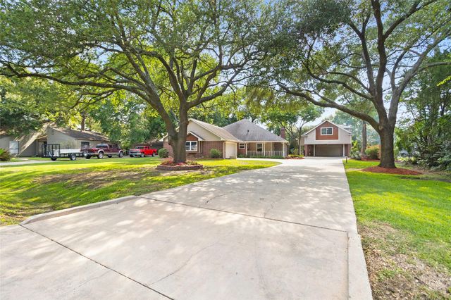 12315 Adams Run Drive, Cypress, TX 77429