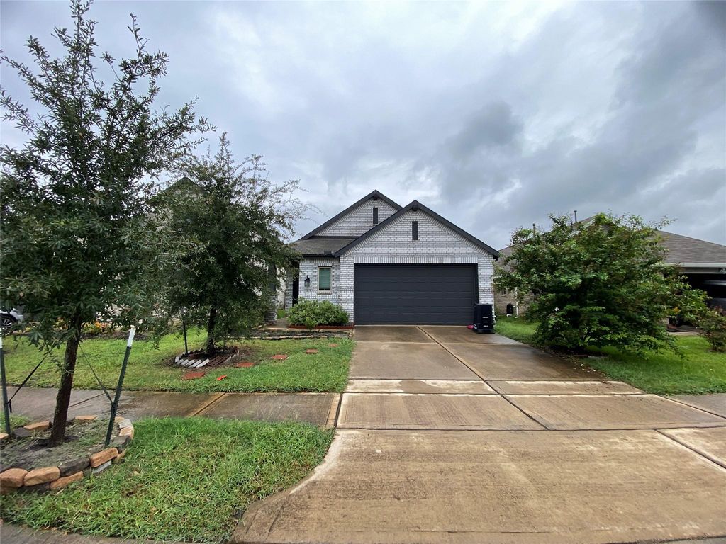 5079 Klein Orchard Drive, Houston, TX 77066