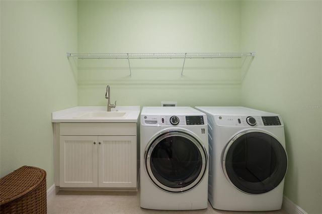 2726 SAPPHIRE BLUE LANE, Bradenton, FL 34211