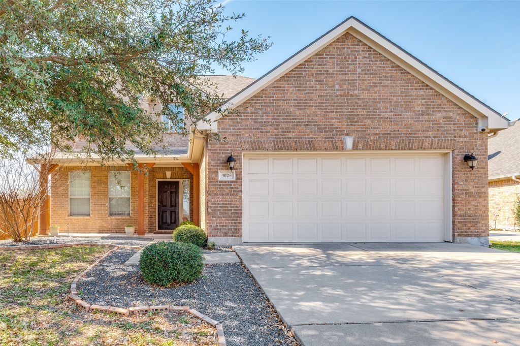 3025 Glenbrook Drive, Midlothian, TX 76065