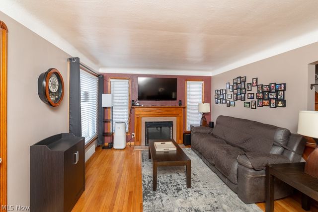 6365 Doncaster Avenue, Parma, OH 44129