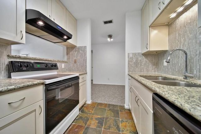 7900 N Stadium Drive 48, Houston, TX 77030