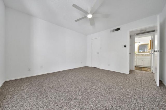 7900 N Stadium Drive 48, Houston, TX 77030