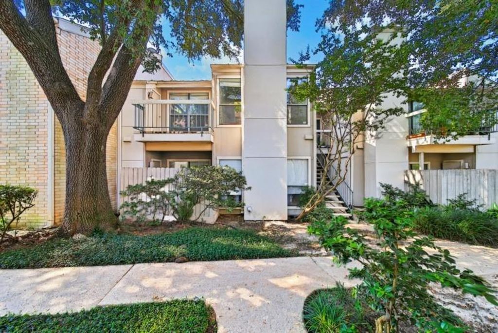 7900 N Stadium Drive 48, Houston, TX 77030