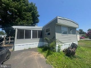 3300 CARTER DR #T 3300, Morrisville, PA 19067