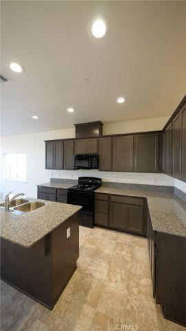 3155 Yuba River Dr., Merced, CA 95341