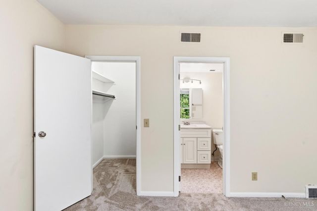 3566 Amberacres Drive, Cincinnati, OH 45237