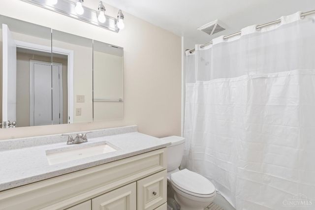 3566 Amberacres Drive, Cincinnati, OH 45237