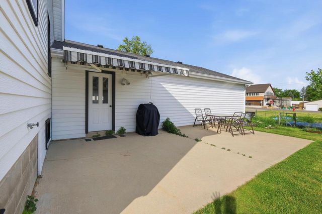 113-115 S Beebe Street, Marshall, WI 53559