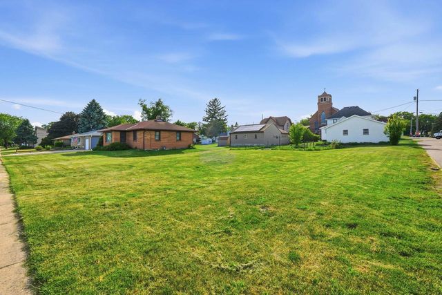 113-115 S Beebe Street, Marshall, WI 53559