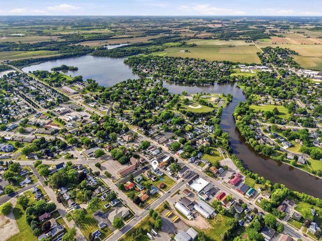113-115 S Beebe Street, Marshall, WI 53559