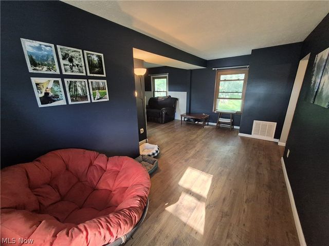 1263 Royalwood Road, Broadview Heights, OH 44147