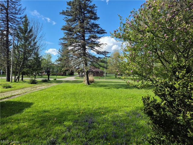 1263 Royalwood Road, Broadview Heights, OH 44147