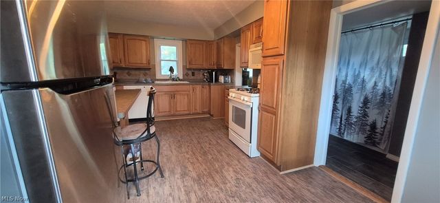 1263 Royalwood Road, Broadview Heights, OH 44147
